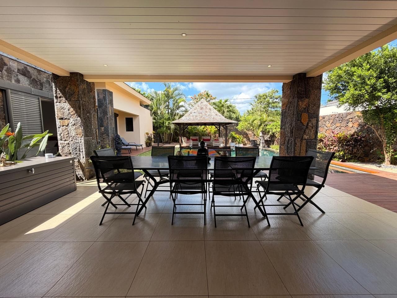 À LOUER – Sublime villa 3 chambres en suite dans une résidence haut de gamme à Péreybère - Photo 5
