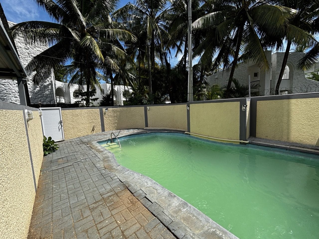 TROU AUX BICHES – APPARTEMENT AVEC VÉRANDA & PISCINE COLLECTIVE À 5MN À PIED DE LA PLAGE - Photo 5