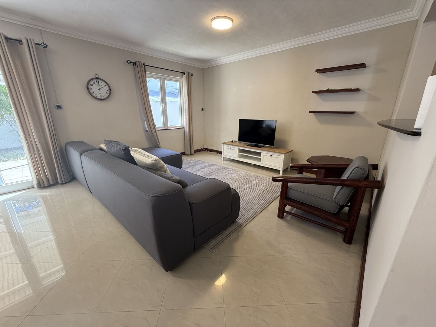 DUPLEX 3 CHAMBRES AVEC JARDIN PRIVATIF EN RÉSIDENCE SÉCURISÉE – LES BOUGAINVILLÉES, GRAND BAIE - Photo 3