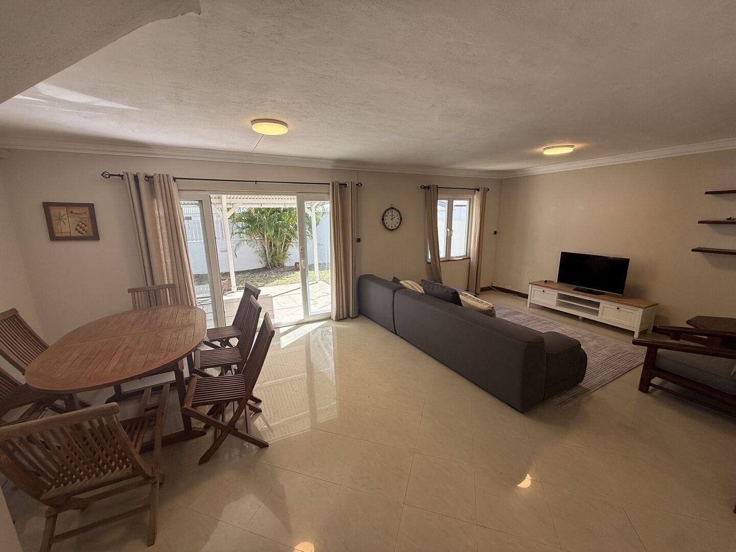 DUPLEX 3 CHAMBRES AVEC JARDIN PRIVATIF EN RÉSIDENCE SÉCURISÉE – LES BOUGAINVILLÉES, GRAND BAIE - Photo 5