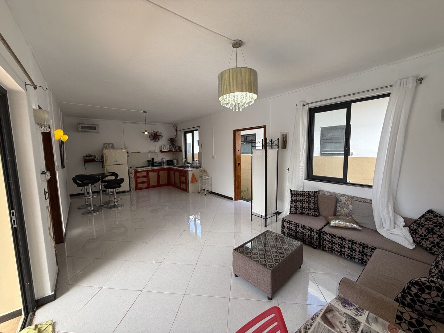 VILLA 2 CHAMBRES AVEC PISCINE PRIVÉE ET JARDIN À LOUER – CAP MALHEUREUX - Photo 4
