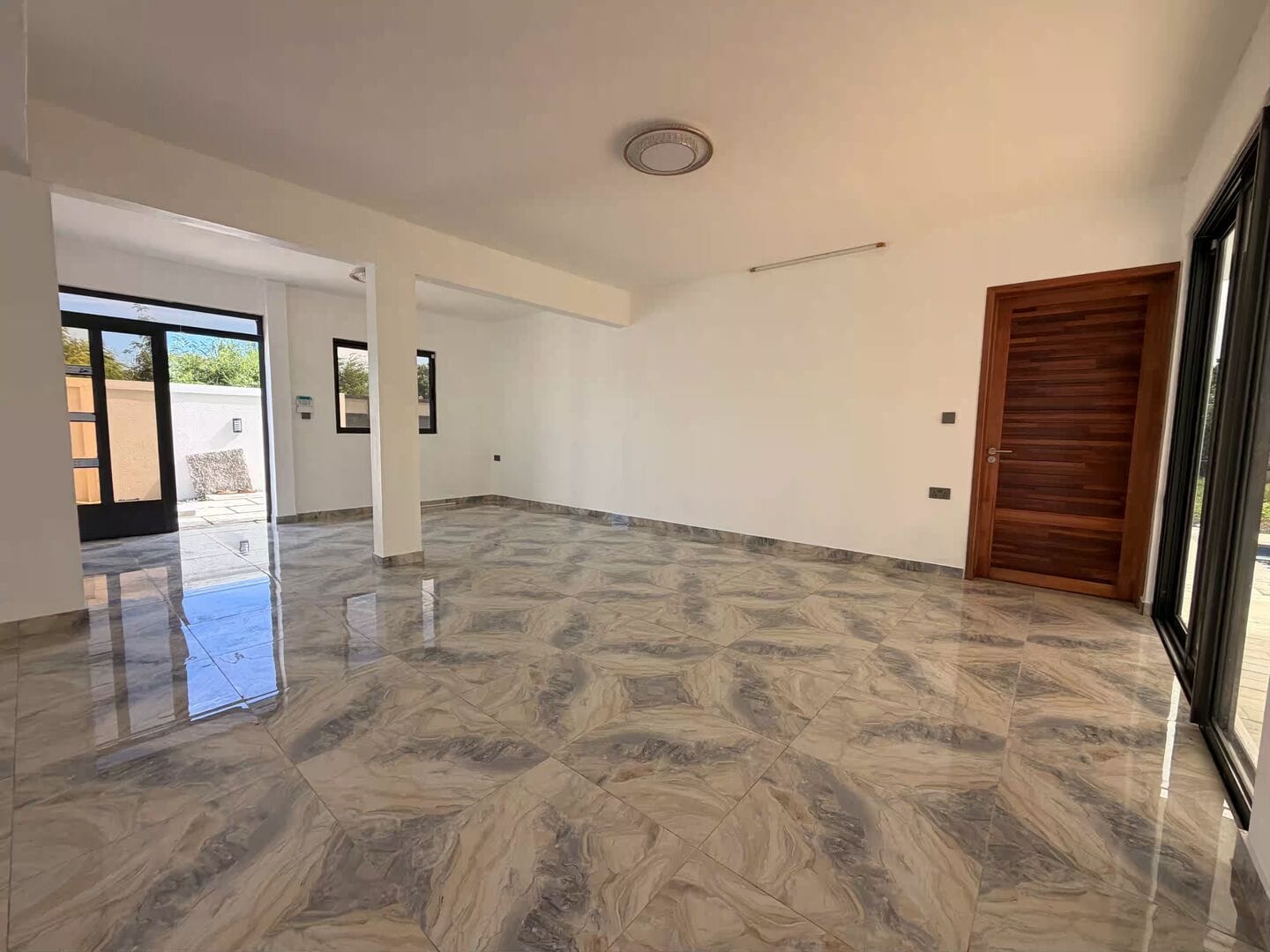 Villa neuve 5 chambres non meublée à louer – Cap Malheureux - Photo 3