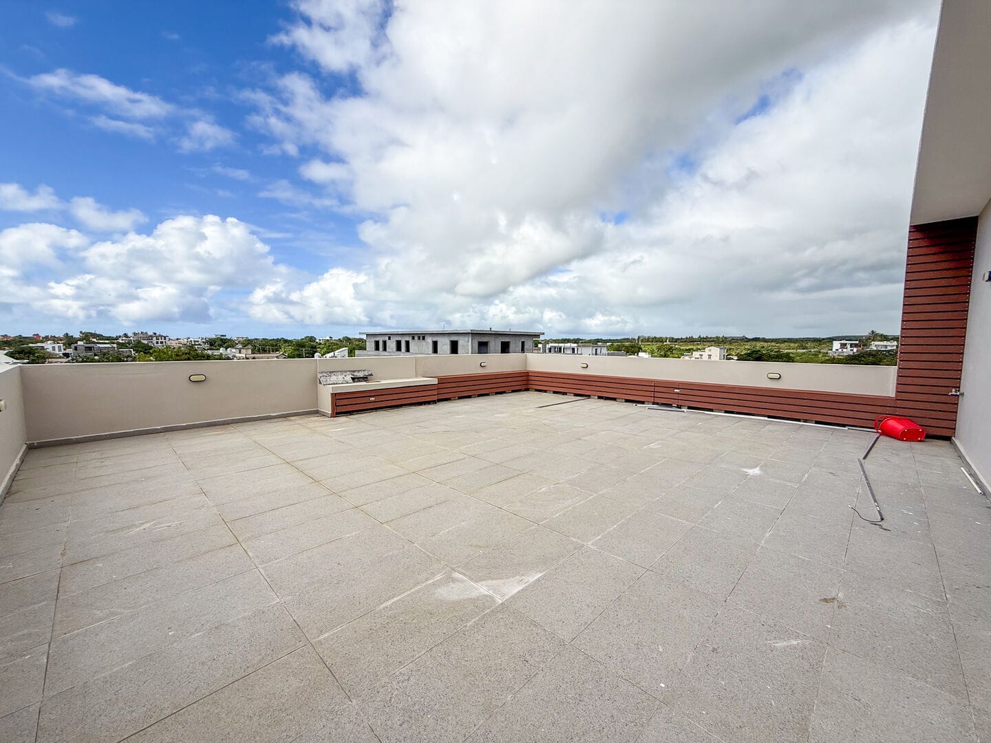 PENTHOUSE NEUF 3 CHAMBRES EN SUITE AVEC ROOFTOP PRIVATIF – GRAND BAIE, CHEMIN VINGT PIEDS - Photo 2