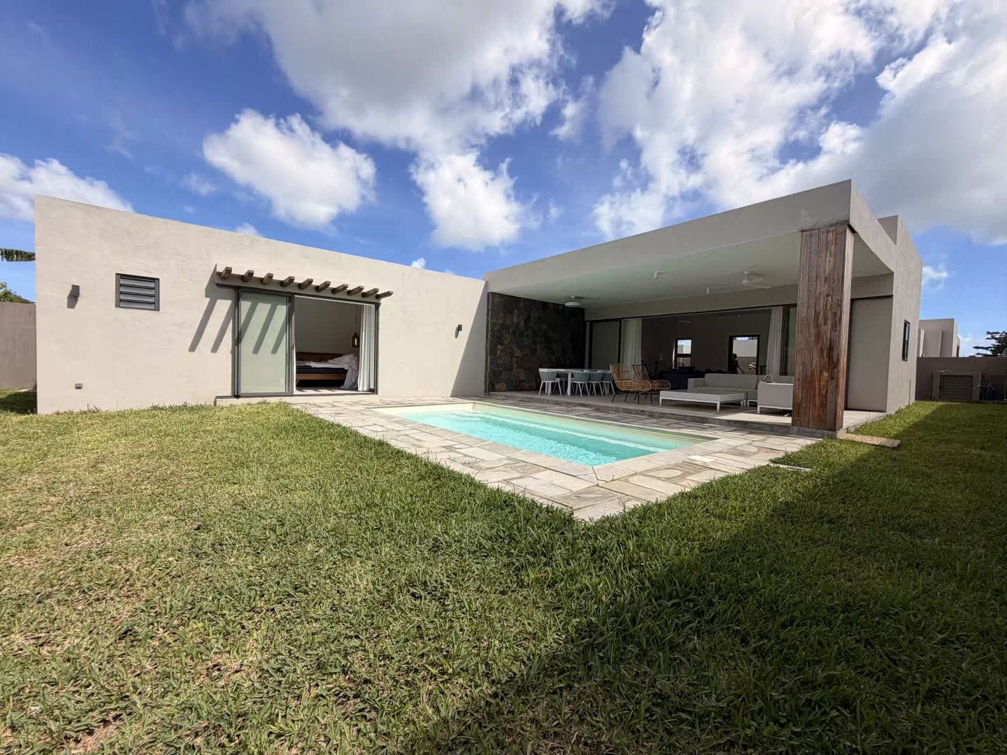 À LOUER – Villa Neuve 4 Chambres à La Forêt Daruty - Photo principale