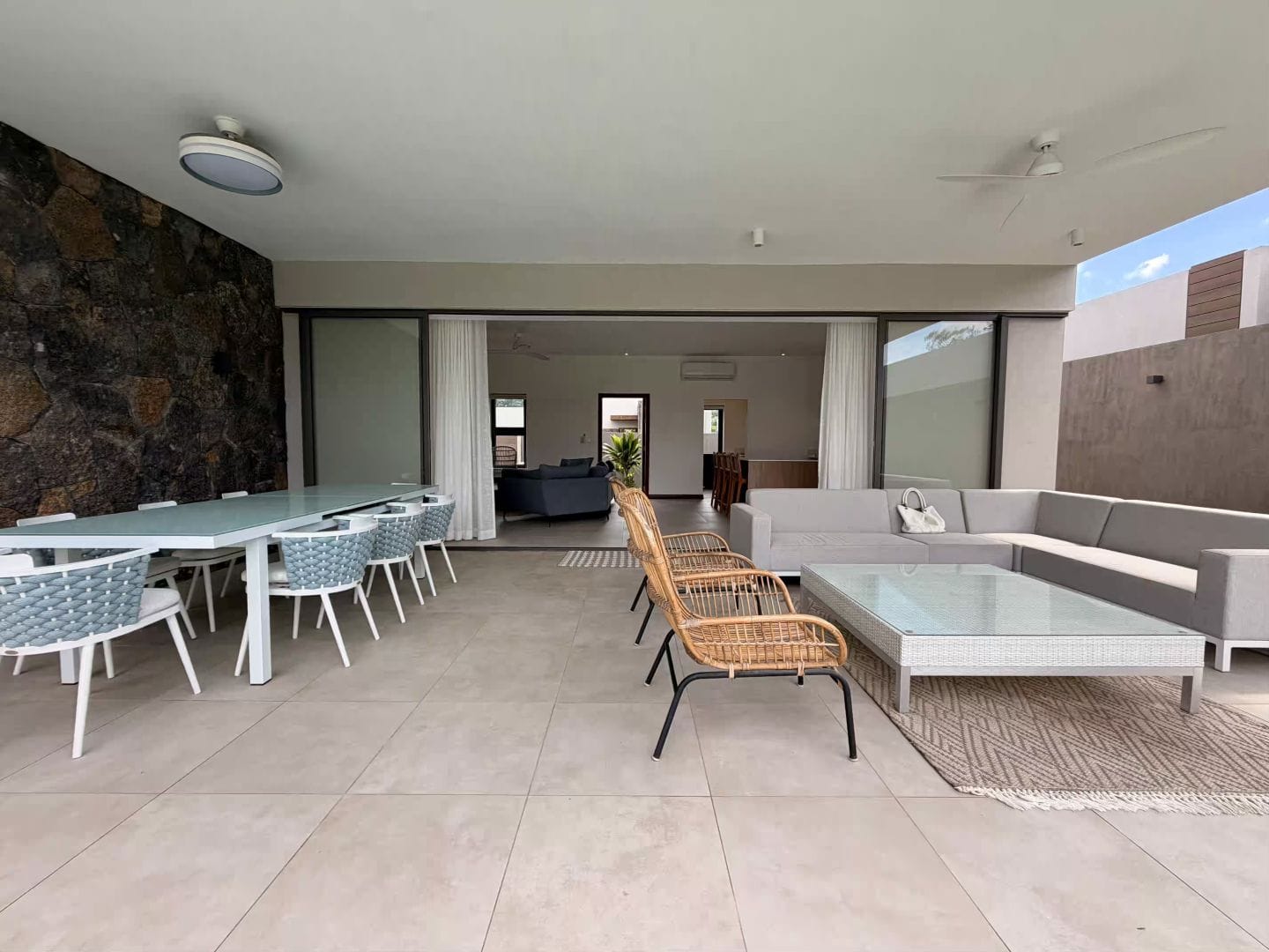 À LOUER – Villa Neuve 4 Chambres à La Forêt Daruty - Photo 3