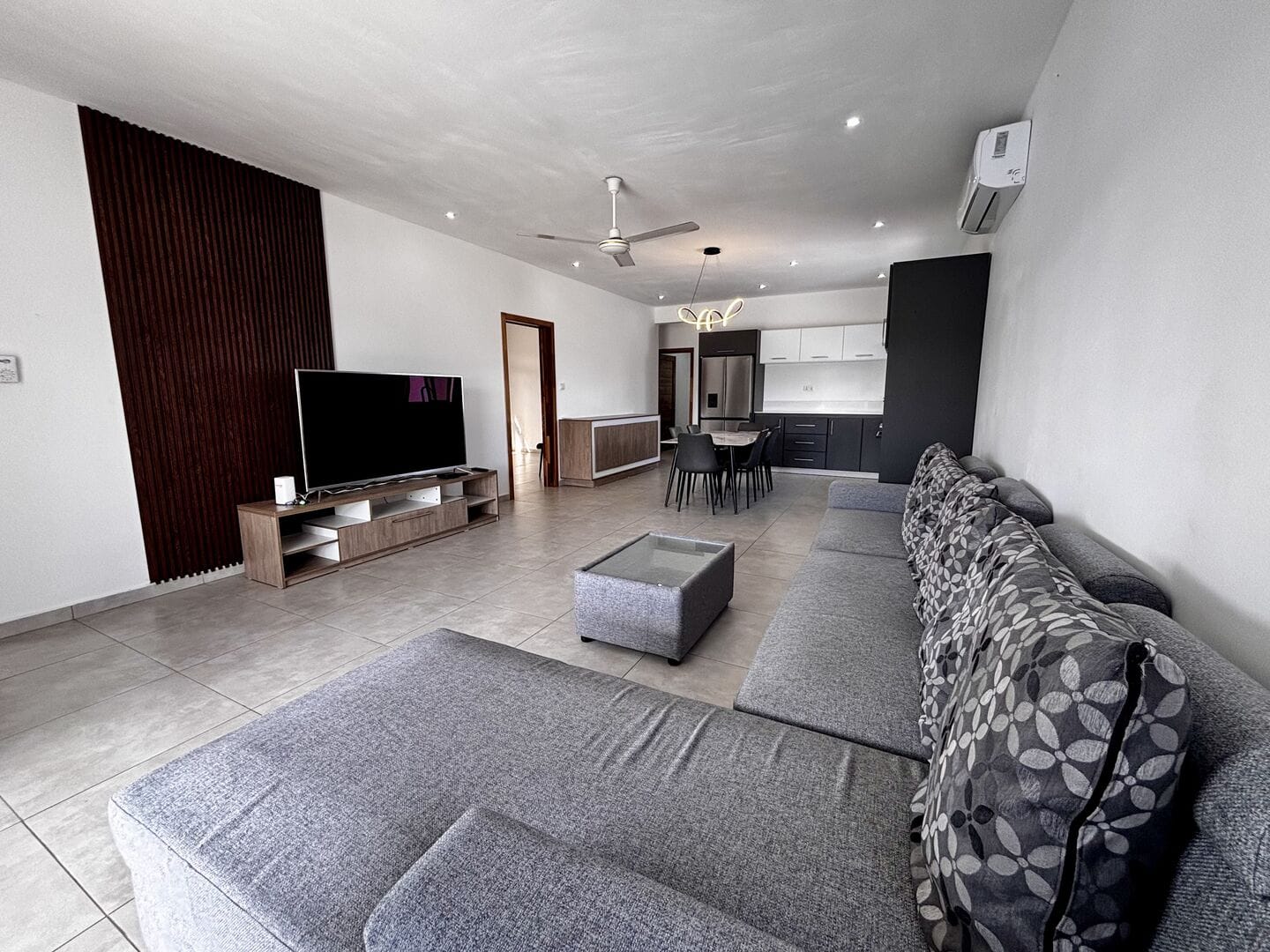 VILLA FAMILIALE 4 CHAMBRES AVEC PISCINE ET JARDIN – GRAND BAIE - Photo 4