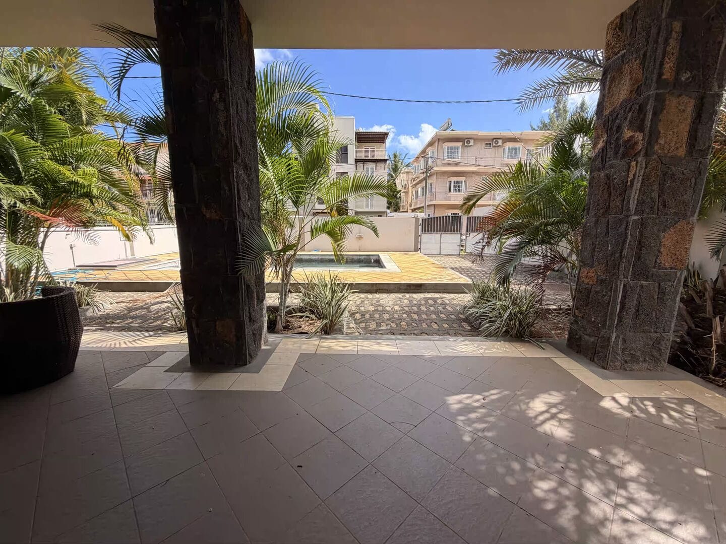 Appartement 2 chambres avec piscine commune à louer à Flic-en-Flac – À seulement 500 mètres de la plage - Photo 4