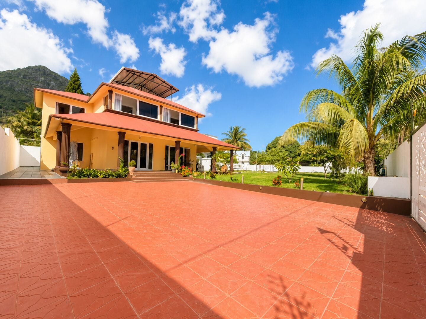 Magnifique villa 3 chambres avec grand jardin et piscine à louer à La Gaulette - Photo 4