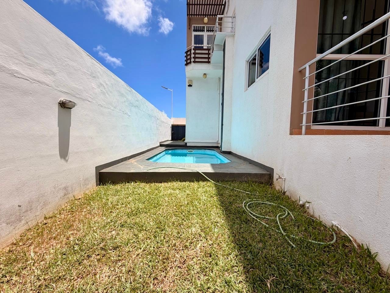 À louer – Duplex avec jardin et piscine privée à Grand Baie - Photo 3