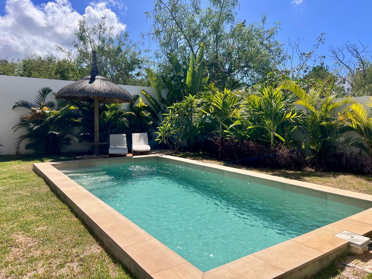 Disponible à la vente – Villa moderne avec piscine individuelle à Chemin Vingt Pied – Grand Baie – Accessible uniquement aux Mauriciens - Photo 2