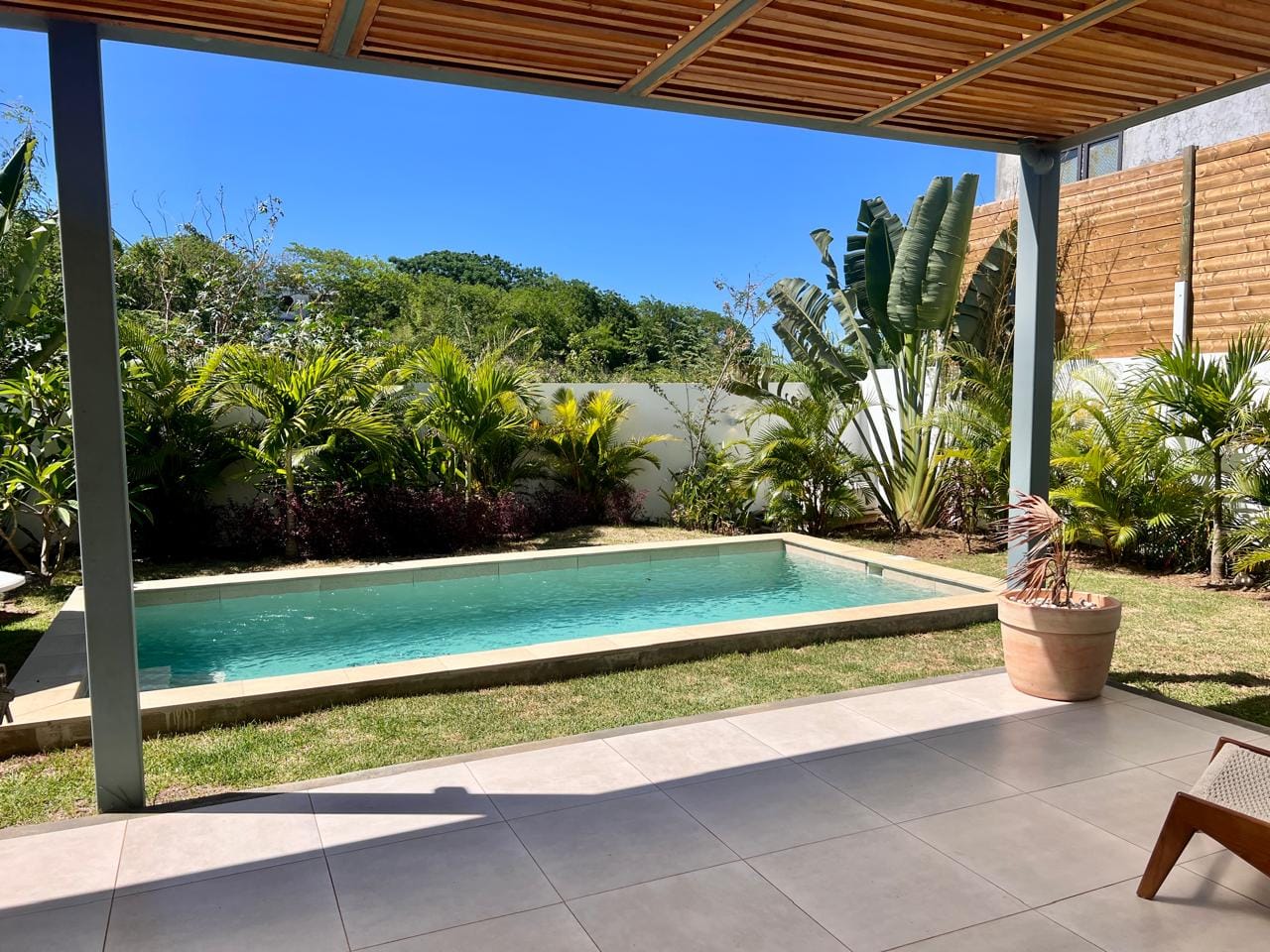 Disponible à la vente – Villa moderne avec piscine individuelle à Chemin Vingt Pied – Grand Baie – Accessible uniquement aux Mauriciens - Photo 3