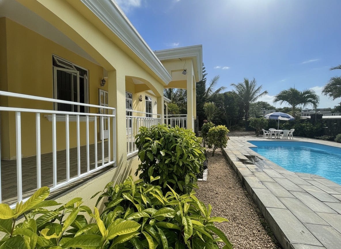 VILLA FAMILIALE 4 CHAMBRES AVEC PISCINE ET JARDIN – GRAND GAUBE - Photo 4