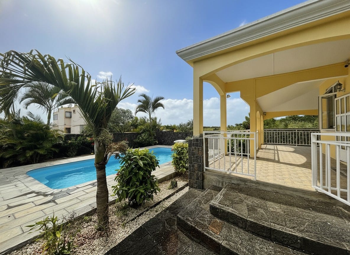 VILLA FAMILIALE 4 CHAMBRES AVEC PISCINE ET JARDIN – GRAND GAUBE - Photo 5