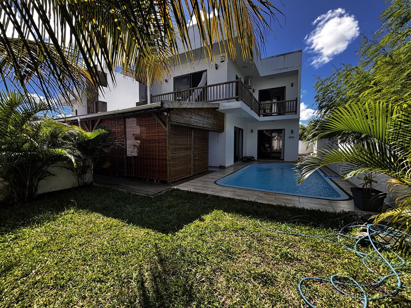 Villa familiale avec piscine et grands volumes – Grand Baie - Photo principale