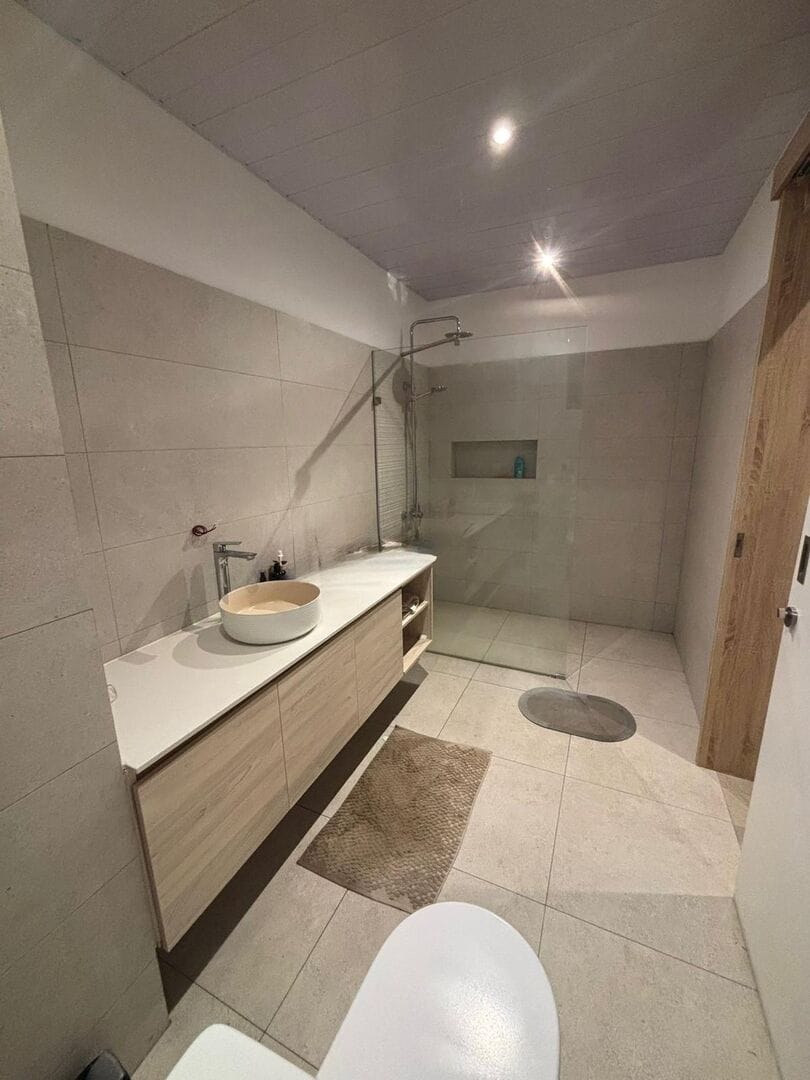 VILLA CONTEMPORAINE 3 CHAMBRES EN SUITE AVEC PISCINE PRIVÉE – PÉREYBÈRE - Photo 5