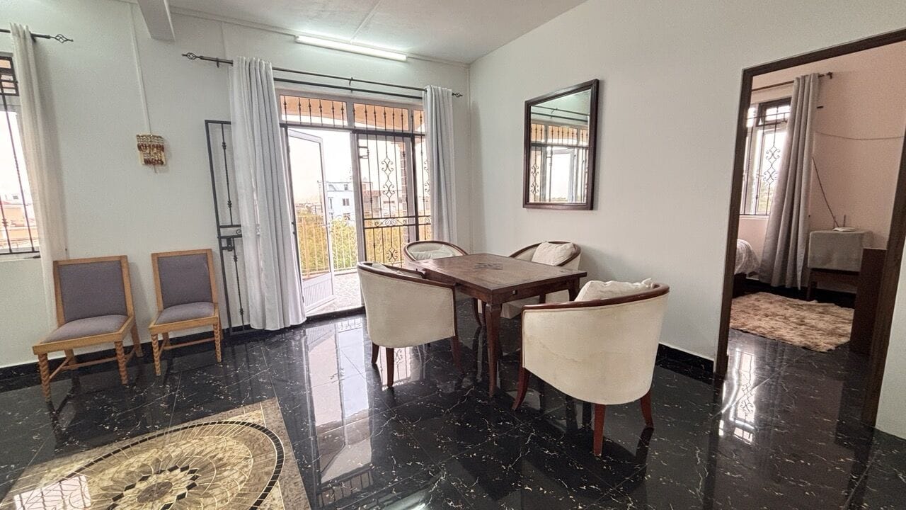 APPARTEMENT 2 CHAMBRES AVEC PISCINE À PROXIMITÉ DU GOLF DE MONT CHOISY - Photo 3
