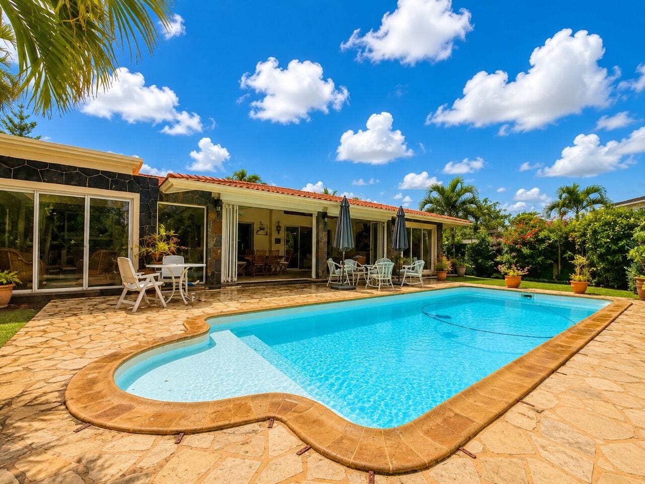 Villa 3 chambres ou 2 chambres + bureau avec piscine – À louer au Domaine des Multipliants, Rivière Noire - Photo 4