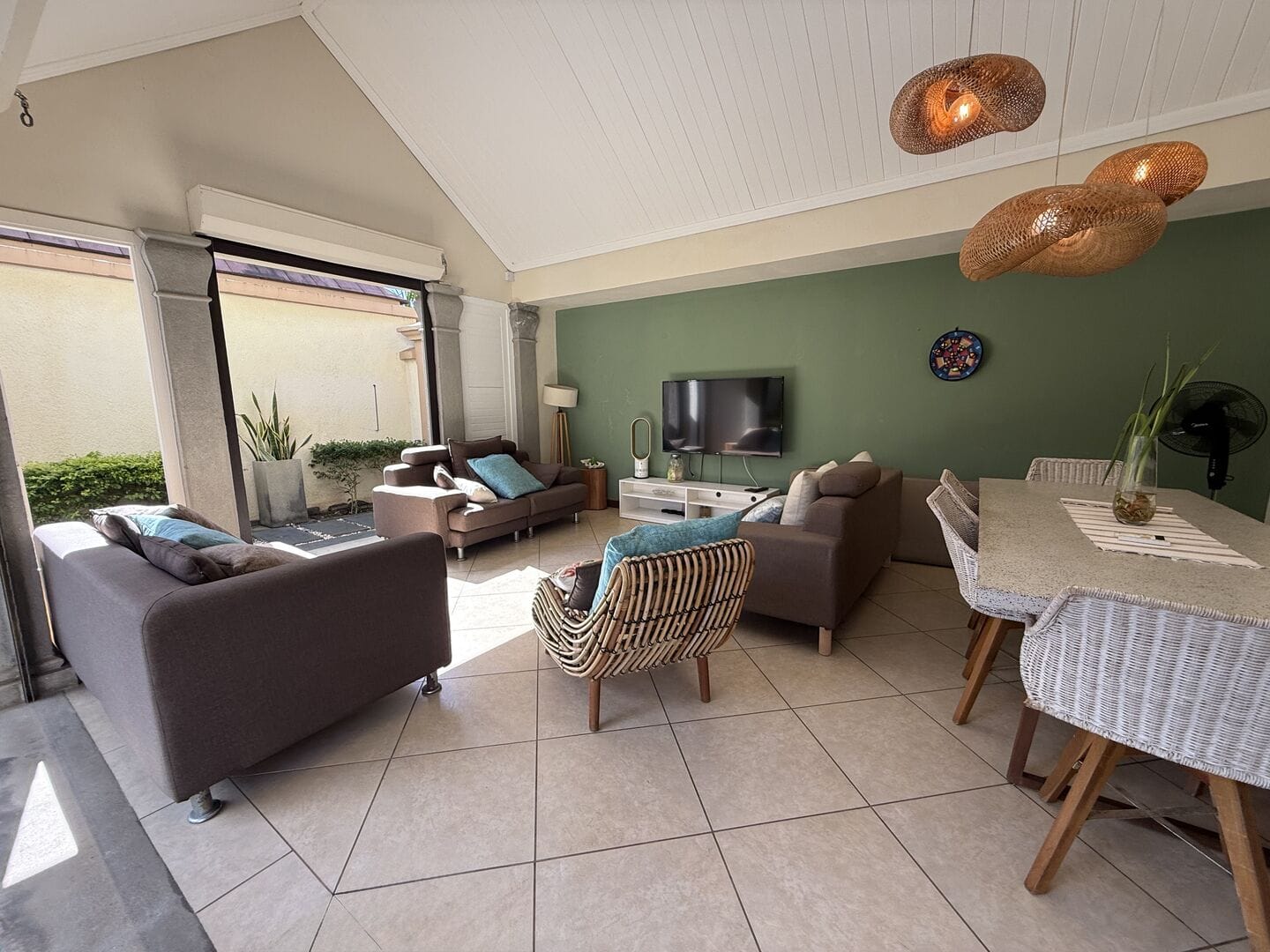VILLA DE CHARME DE PLAIN-PIED DANS LA RÉSIDENCE OASIS II – PÉREYBÈRE - Photo 4