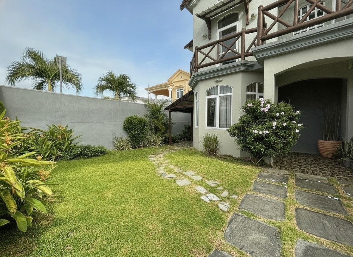 VILLA 3 CHAMBRES AVEC PISCINE, GARAGE ET BEAUX VOLUMES – PÉREYBÈRE - Photo principale