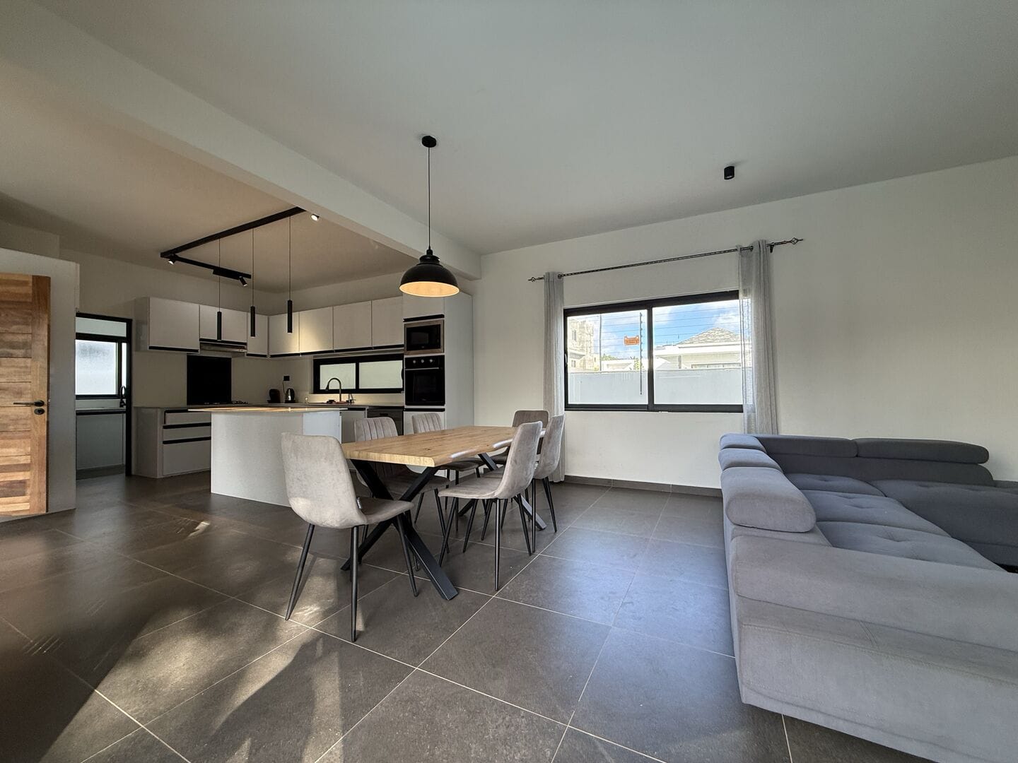 VILLA CONTEMPORAINE 4 CHAMBRES AVEC PISCINE PRIVÉE ET ROOFTOP DE 80 M² – CAP MALHEUREUX - Photo 5