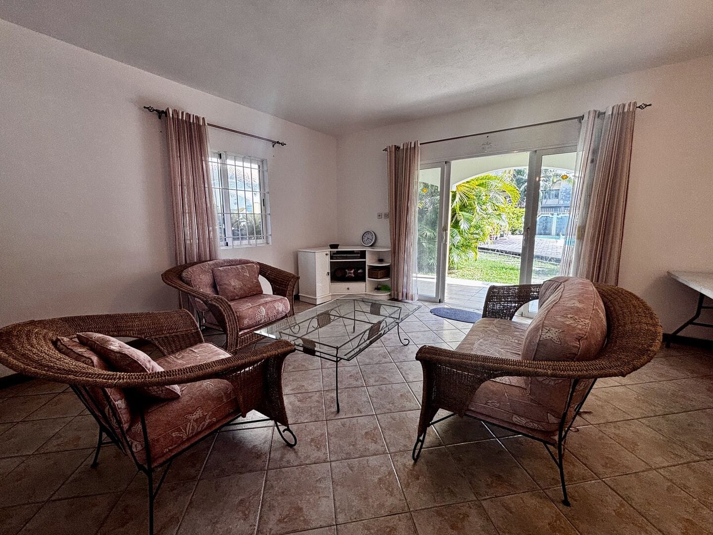 Duplex de charme avec terrasse et piscine dans une résidence intimiste – Péreybère - Photo 5