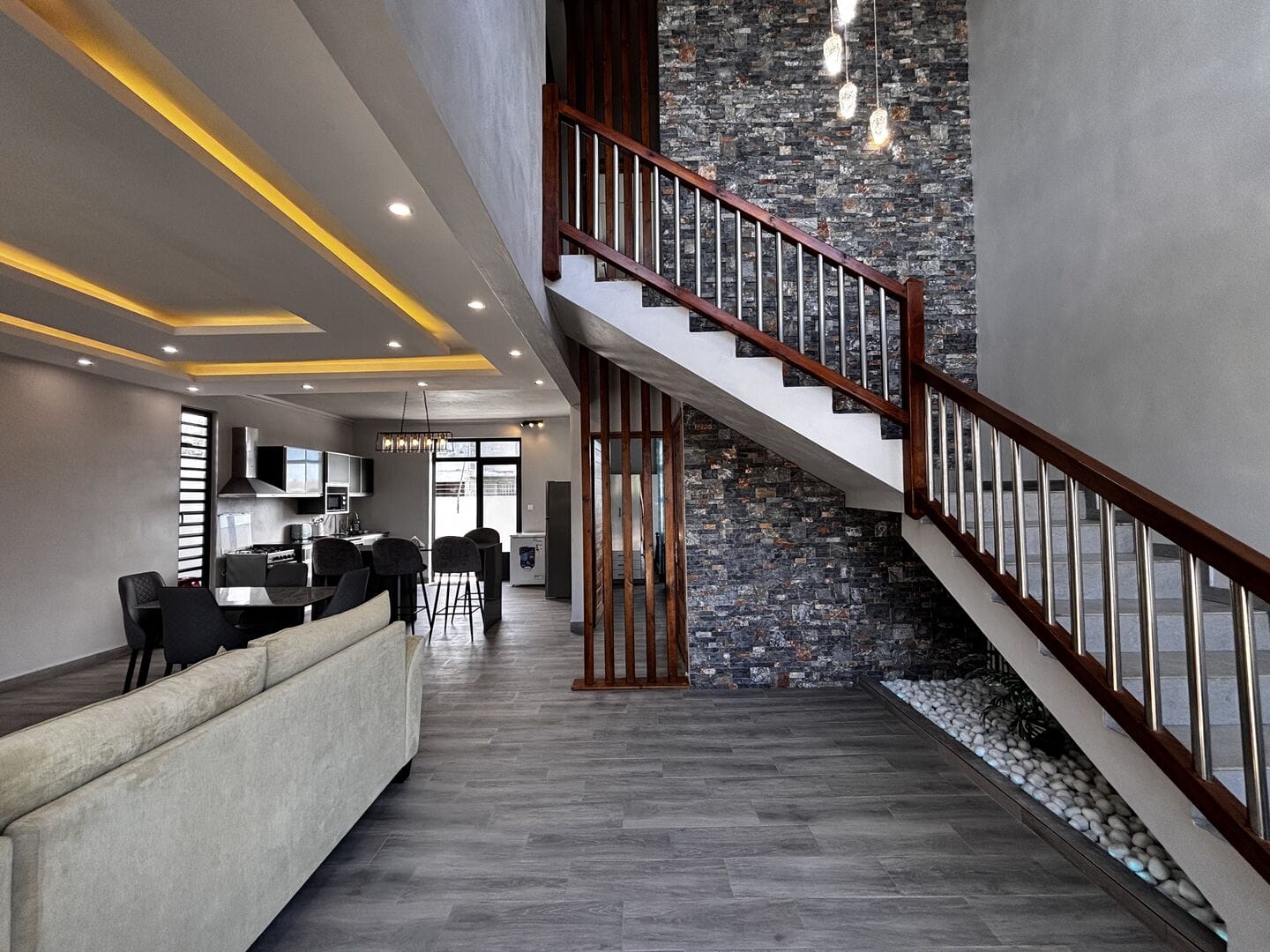 Villa contemporaine neuve avec piscine et grandes ouvertures vitrées – Grand Baie - Photo 4