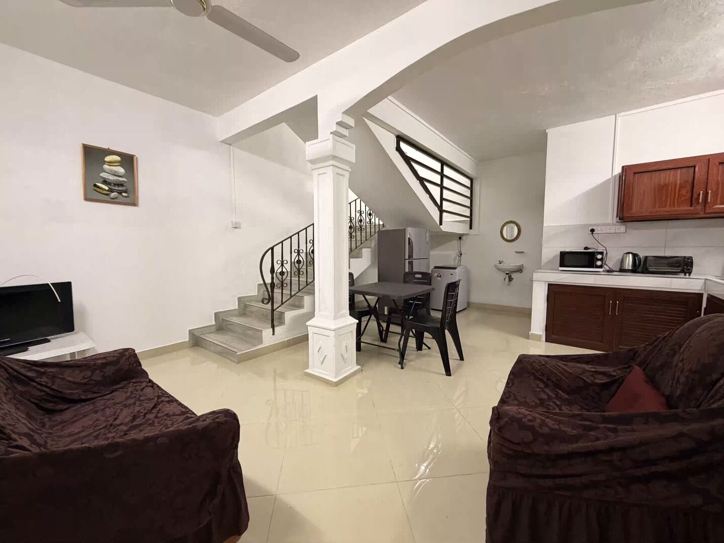 Duplex 2 chambres à louer à 3 minutes de la plage – Trou aux Biches - Photo 3