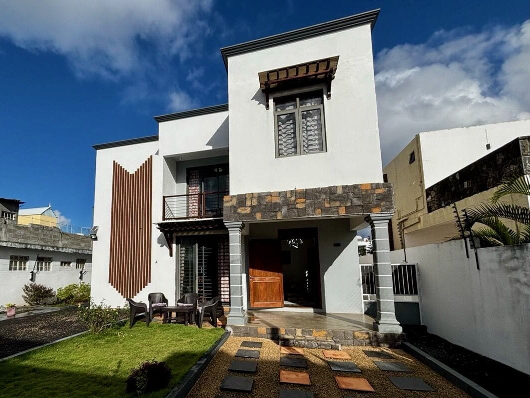 MAISON 4 À 5 CHAMBRES À PROXIMITÉ IMMÉDIATE DE LA PLAGE - TROU AUX BICHES - Photo 2