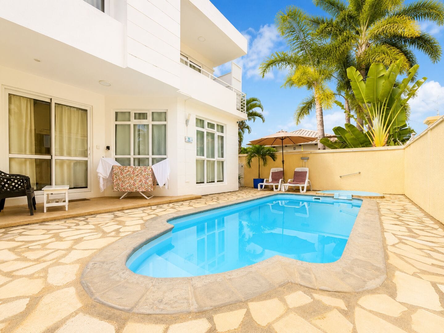 Duplex 2 chambres en suite avec piscine commune – À louer à Flic-en-Flac