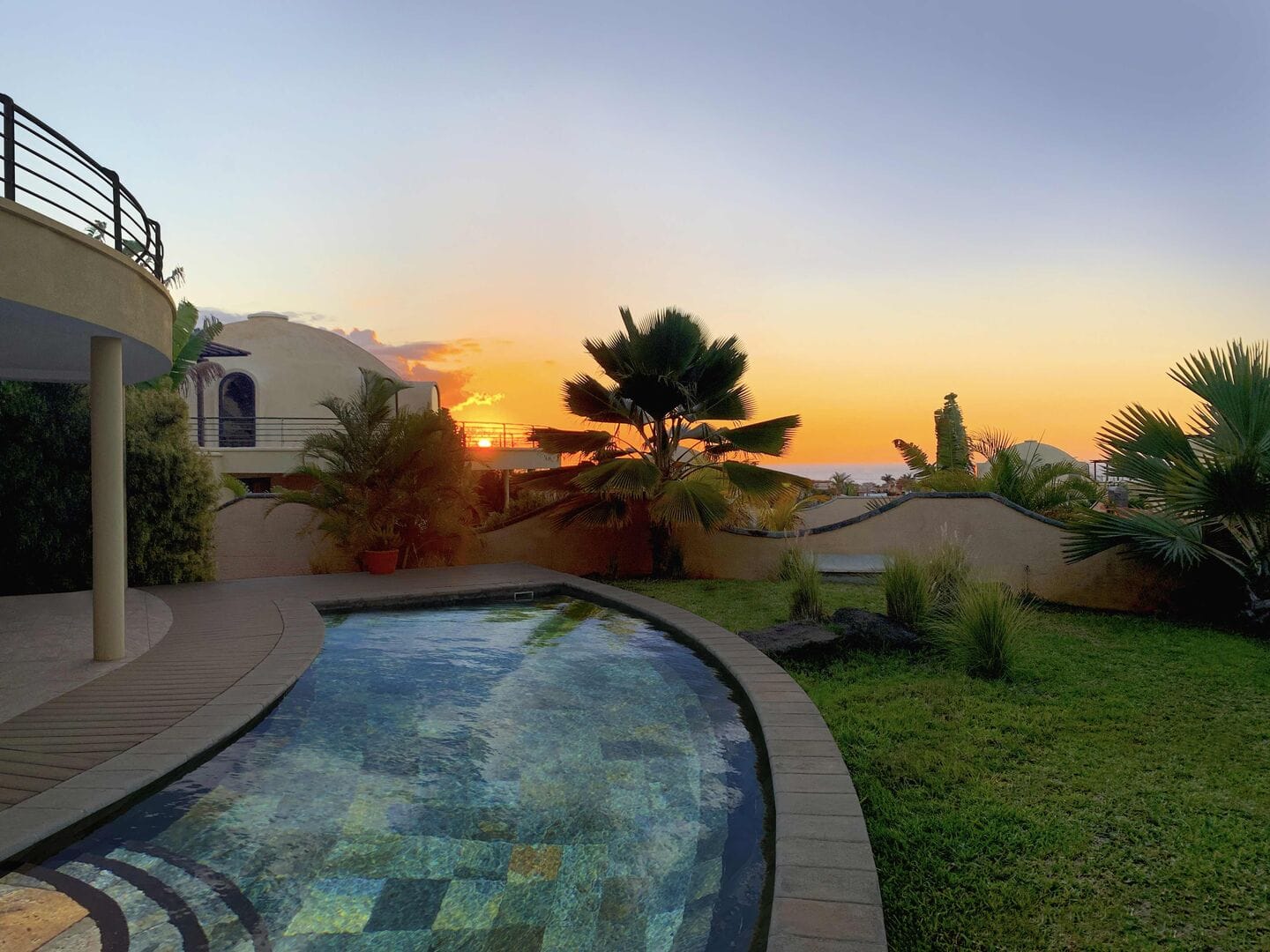 Stunning 3-Bedroom Villa with Private Pool – Les Dômes d’Albion - Photo 2