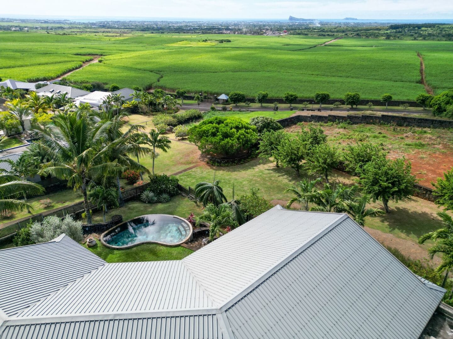 VILLA D’EXCEPTION AVEC VUE PANORAMIQUE SUR LES ÎLES DU NORD – DOMAINE DE BELLE VUE