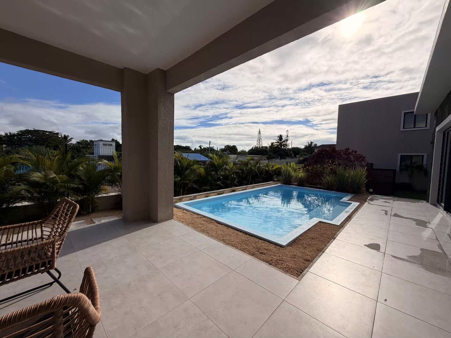 Brand-New 3-Bedroom Villa with Private Pool for Rent – Calodyne - Photo 1