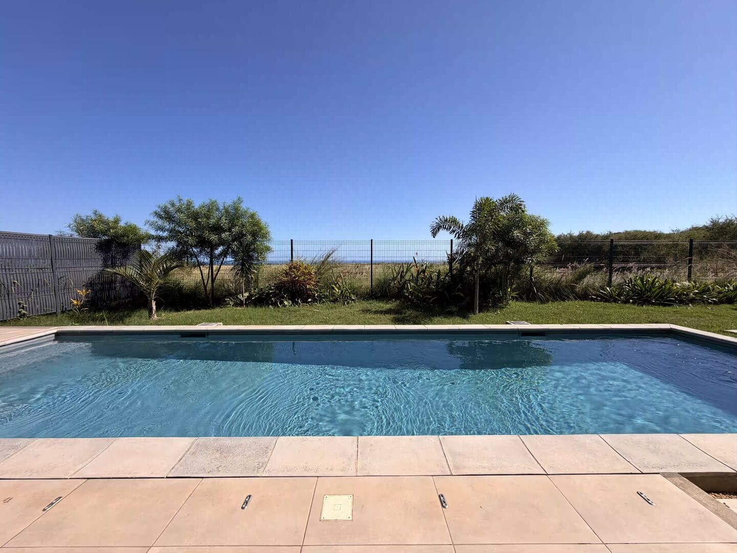 Appartement neuf 2 chambres avec grande terrasse et vue mer – À louer à Cascavelle - Photo 2