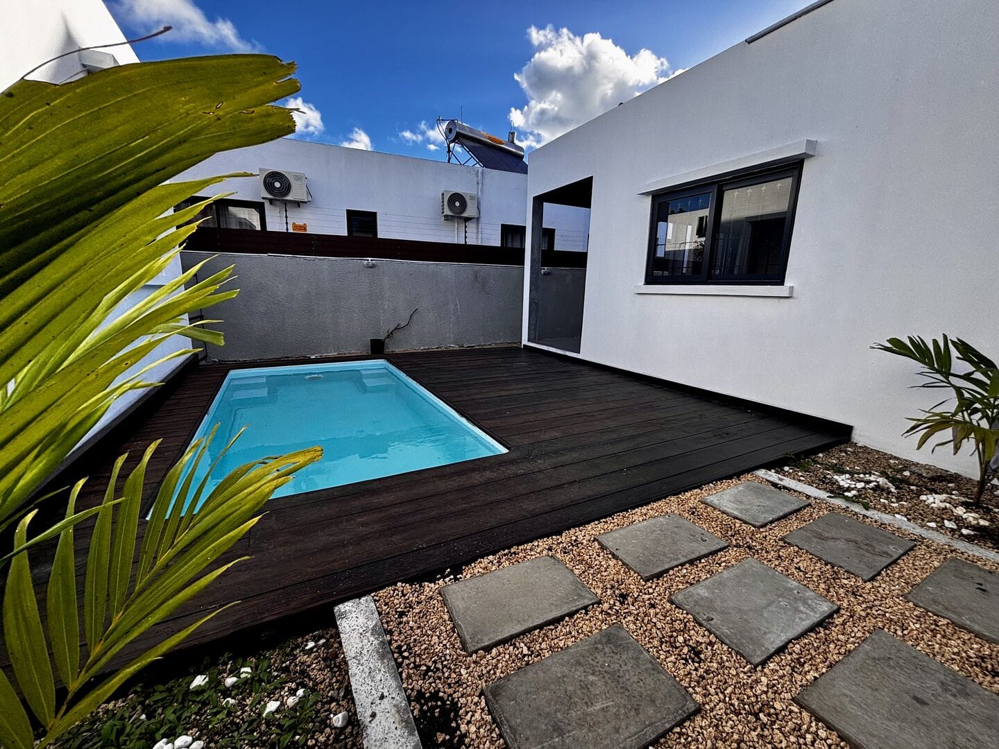 DETACHED 2-BEDROOM EN-SUITE VILLA WITH PRIVATE SWIMMING POOL – GRAND BAIE - Photo 2