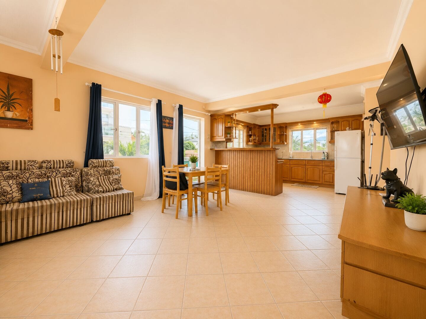 3-Bedroom Apartment with Shared Pool – 5 Minutes from the Beach in Flic-en-Flac - Photo 2