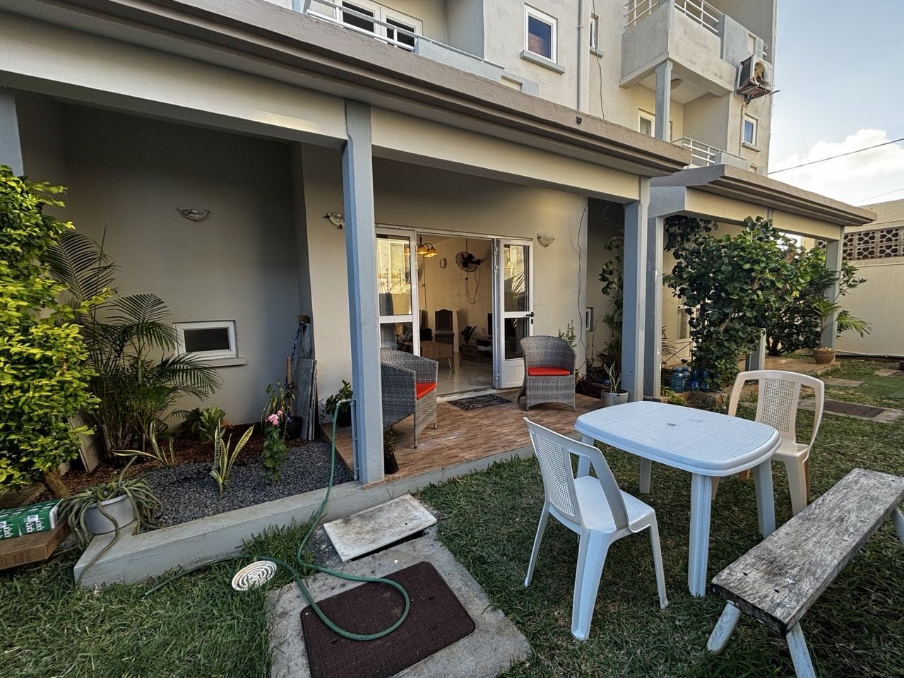 TRIPLEX WITH GARDEN & MASTER BEDROOM WITH TERRACE – QUIET RESIDENCE WITH SWIMMING POOLS IN PÉREYBÈRE - Photo 2