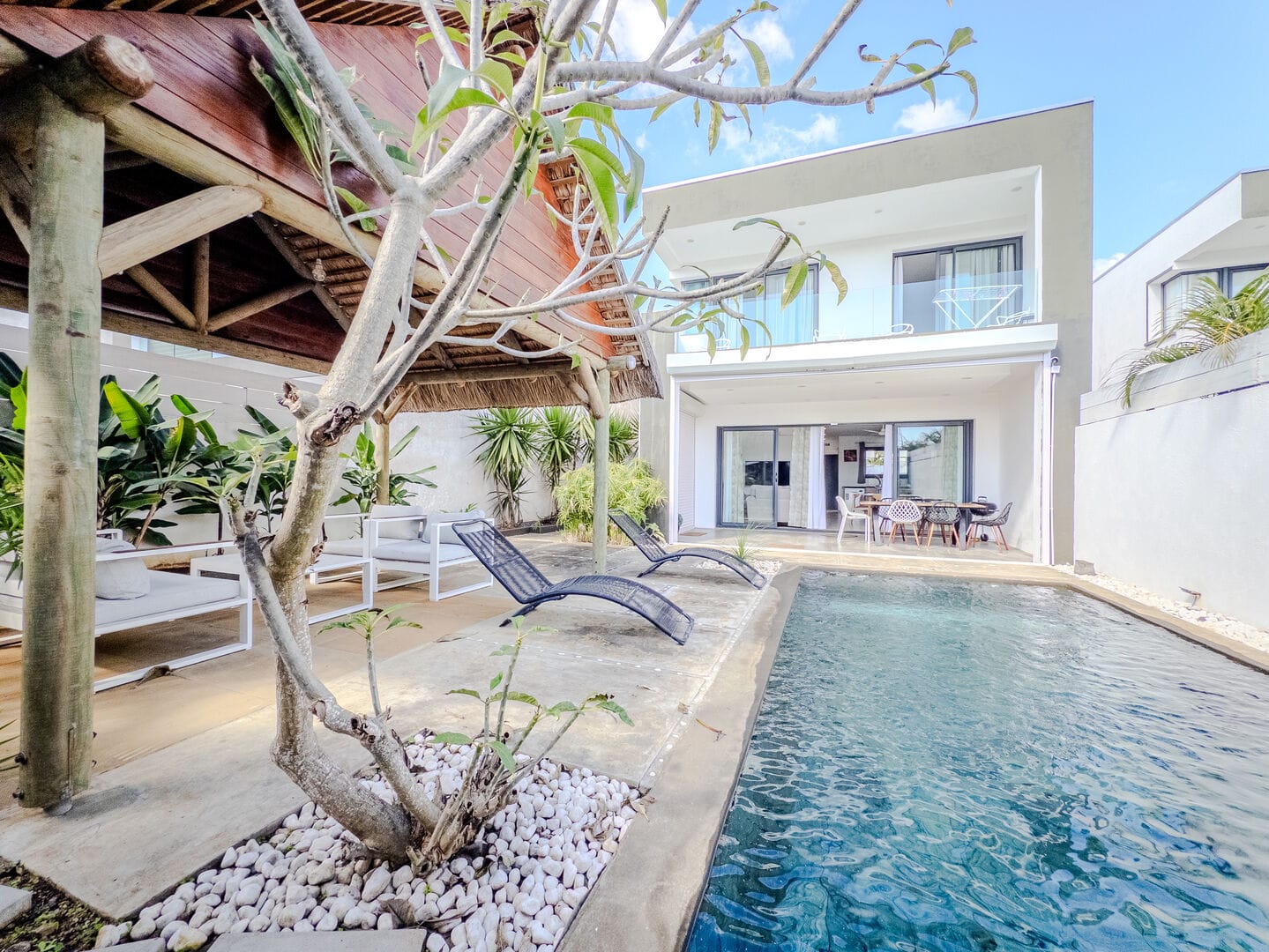 3-BEDROOM VILLA WITH SWIMMING POOL FOR SALE – GRAND BAIE