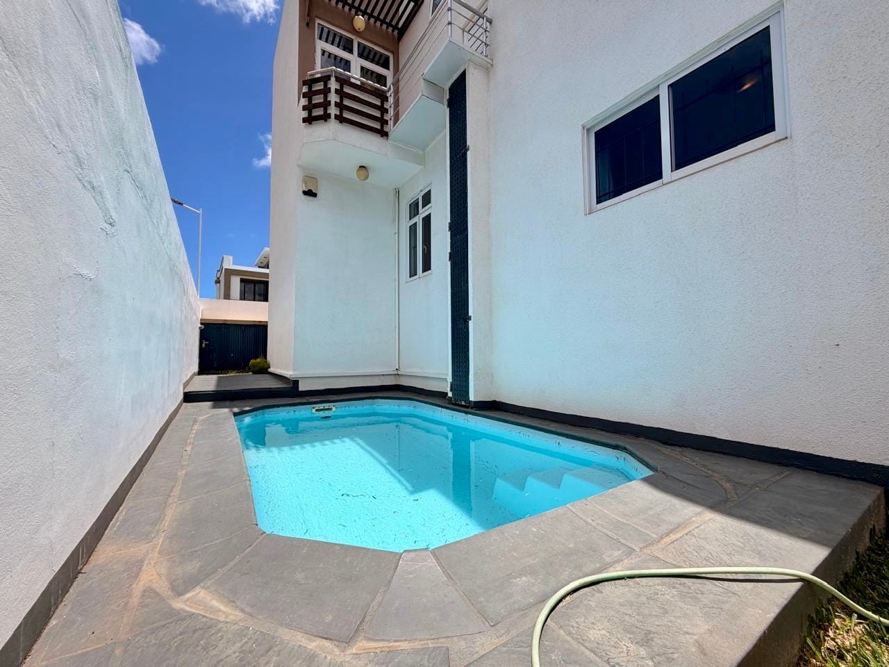 For rent – Duplex with garden and private pool in Grand Baie - Photo 2