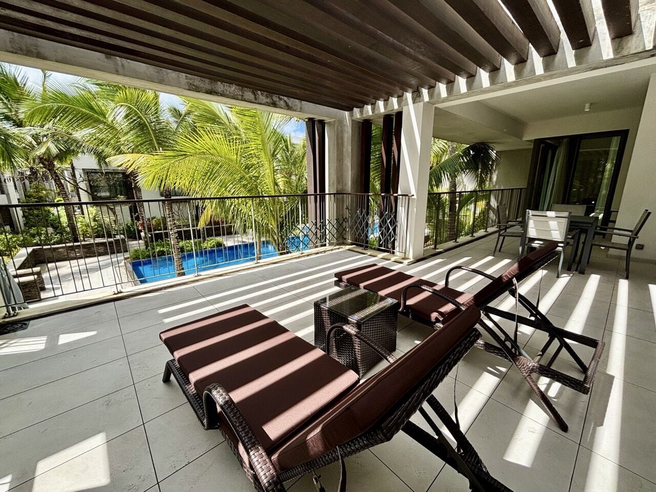 180 M² 3-BEDROOM DOUBLE-FACING FLAT – MONT CHOISY GOLF - Photo 1