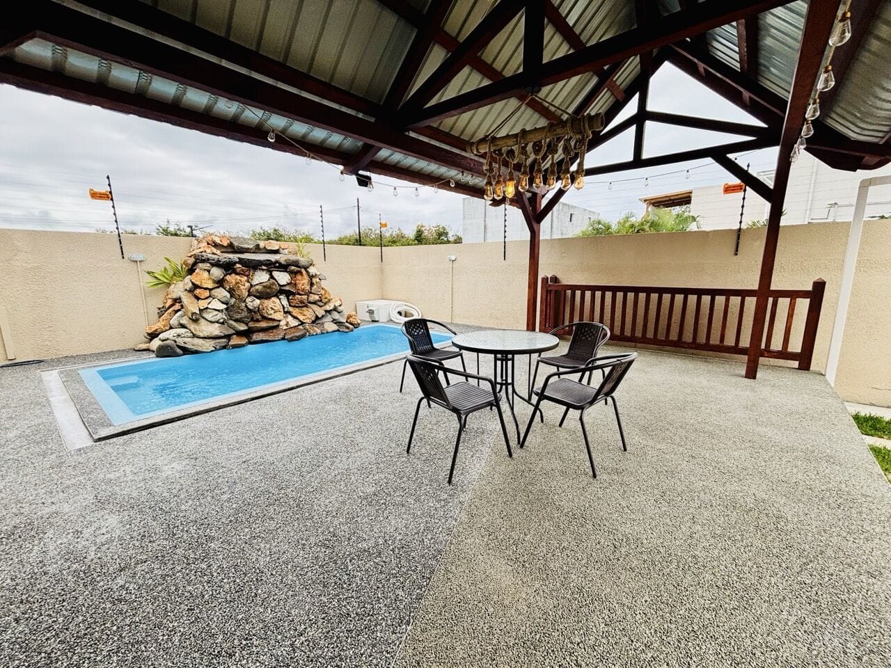 PEREYBERE – QUIET 3-BEDROOM VILLA WITH CASCADE SWIMMING POOL - Photo 2