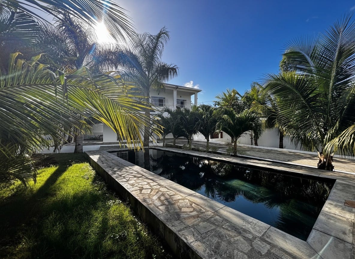FAMILY VILLA WITH SLATE-TILED POOL AND AUTOMATIC GARAGE – PÉREYBÈRE - Photo 2