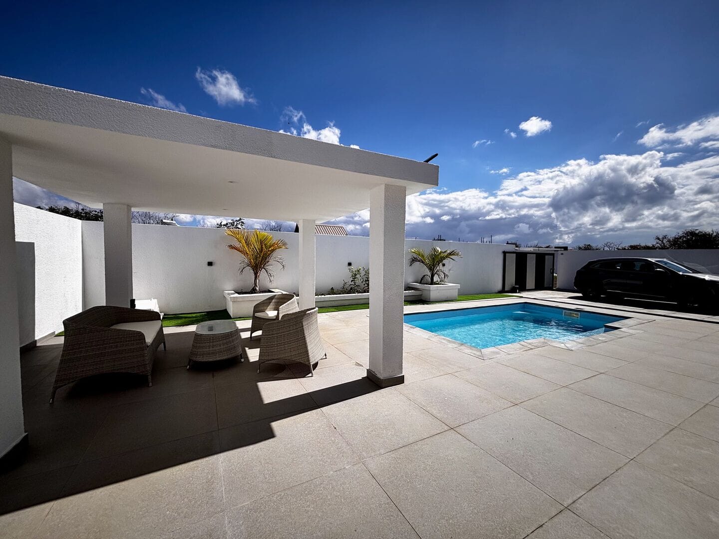 BRAND-NEW 3-BEDROOM VILLA WITH PRIVATE POOL & GAZEBO – SOTTISE ROAD, GRAND BAIE - Photo 2