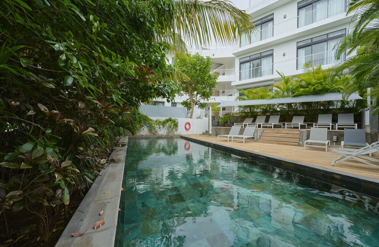APPARTEMENT D'EXCEPTION 3 CHAMBRES EN SUITE AVEC JARDIN – PROCHE PLAGE - Photo 2