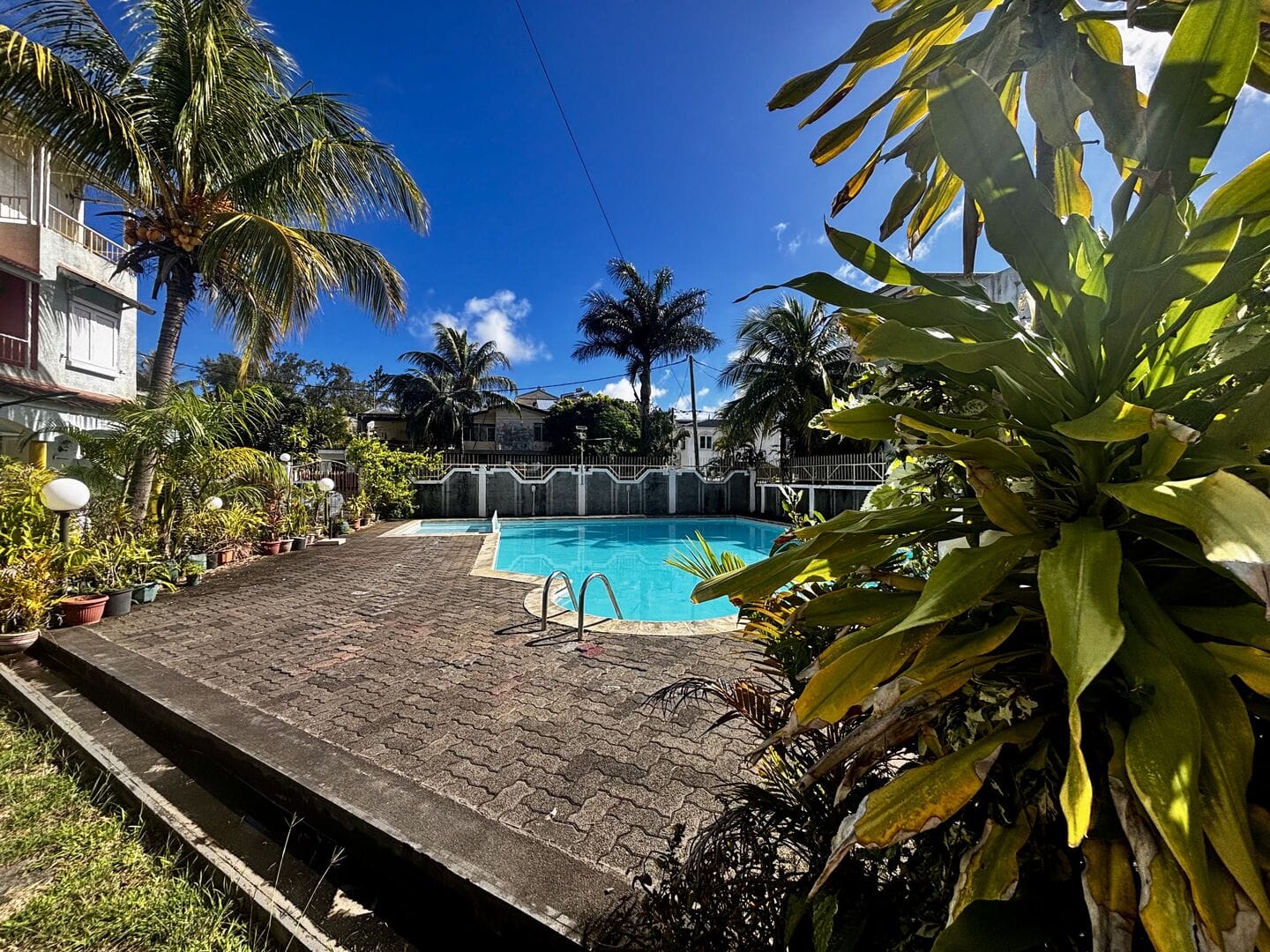 Charming Duplex with Private Terrace and Pool in an Intimate Residence – Pereybère - Photo 1