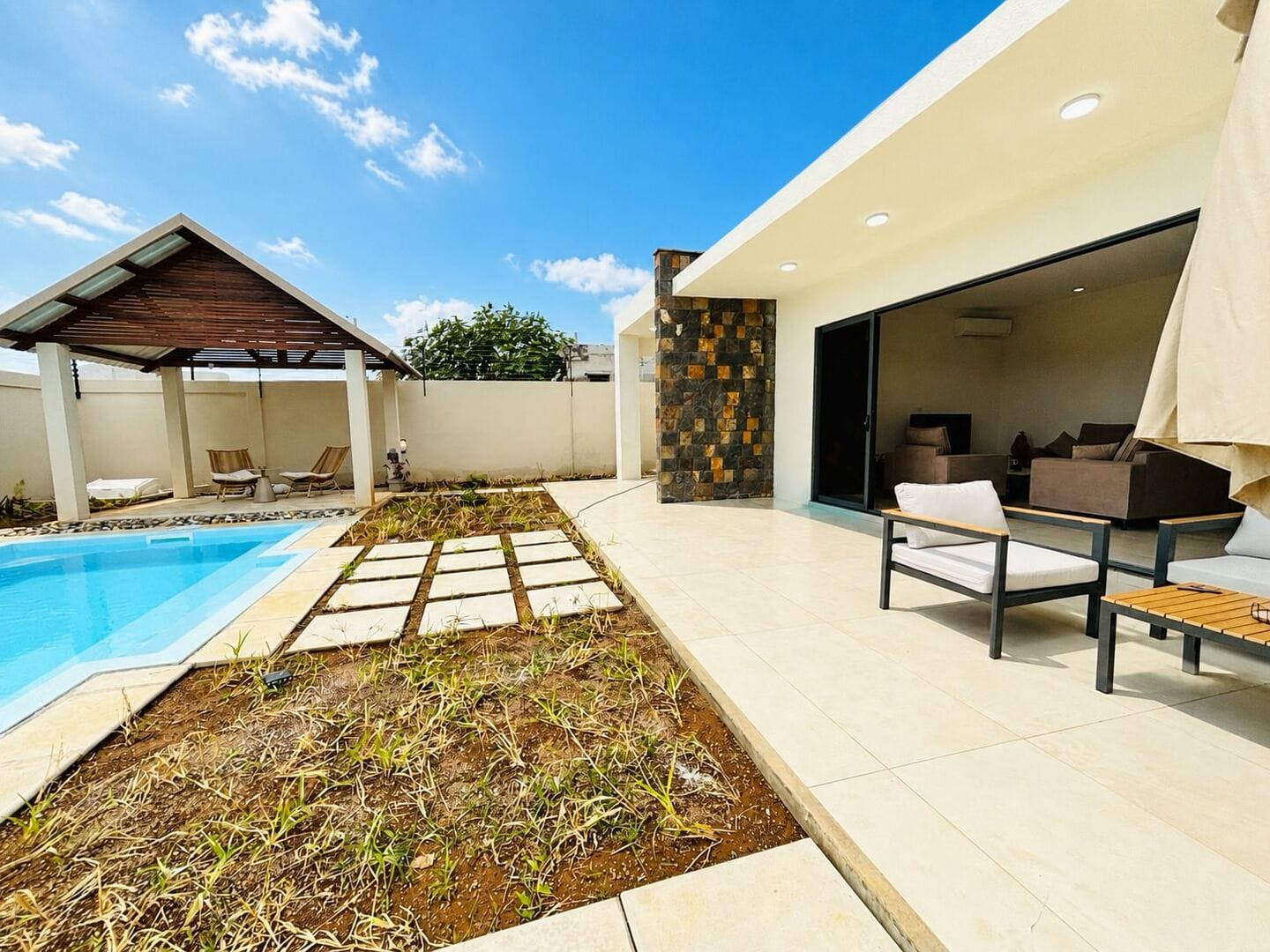 NEW 3-BEDROOM VILLA – THE ART OF LIVING IN SOTTISE, GRAND BAIE - Photo 2